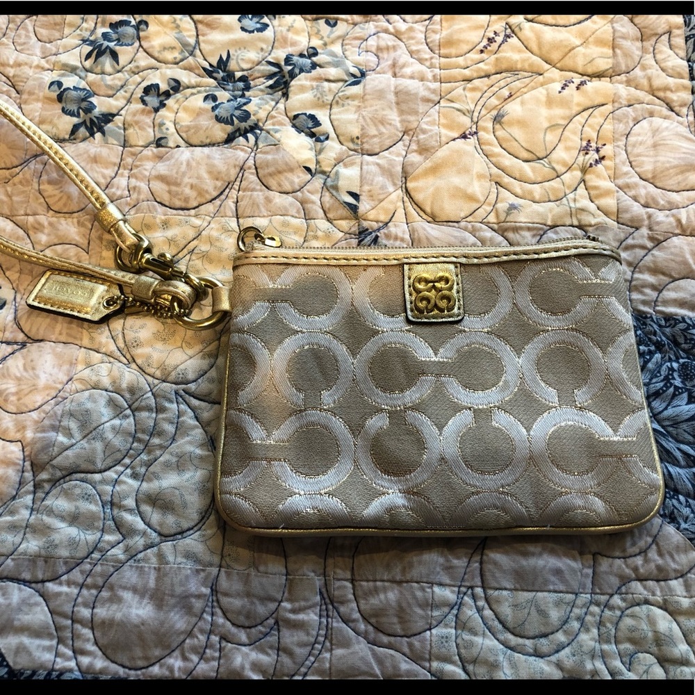 Coach Wristlet EUC